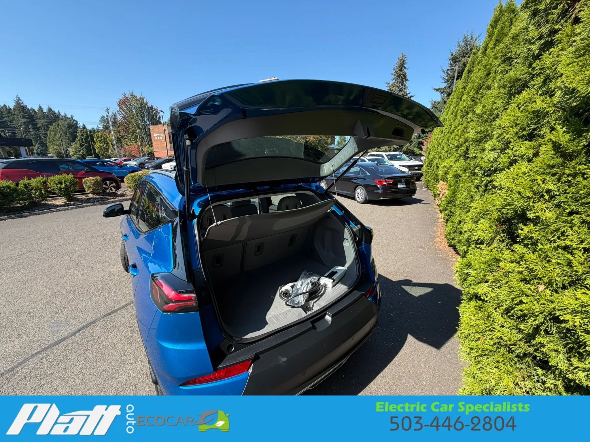 Used 2022 Chevrolet Bolt EUV Premier w/ Sun & Sound Package FWD image 46