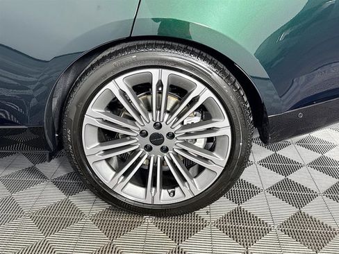 New 2026 Land Rover Range Rover Long Wheelbase SE image 33