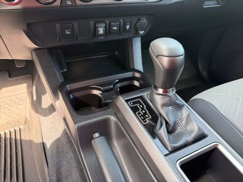 Certified 2022 Toyota Tacoma TRD Sport image 29