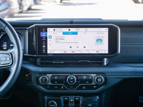 Used 2024 Jeep Wrangler Unlimited Rubicon 4xe image 15