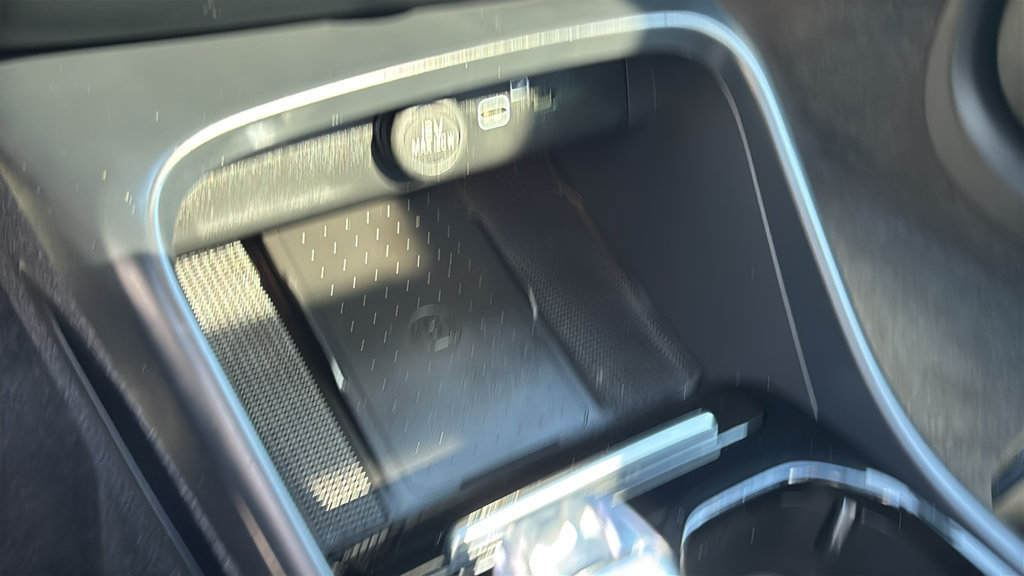 Certified 2024 Volvo XC40 B5 Plus w/ Climate Package AWD/4WD image 22