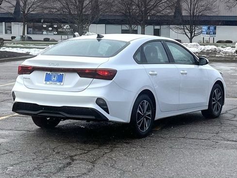 Used 2023 Kia Forte LXS image 8