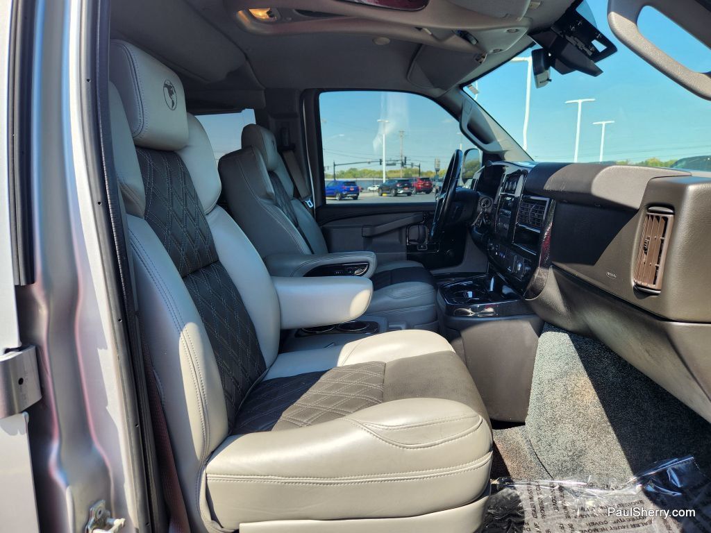 Used 2021 Chevrolet Express 2500 LS w/ Enhanced Convenience Package RWD image 35