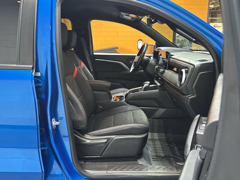 Used 2024 Chevrolet Colorado Z71 w/ Z71 Convenience Package 2 AWD/4WD image 16