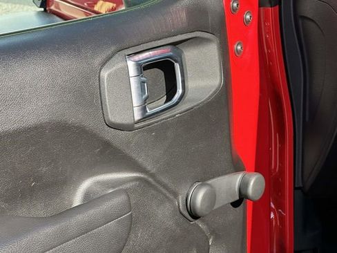 Used 2022 Jeep Wrangler Unlimited Sport image 16