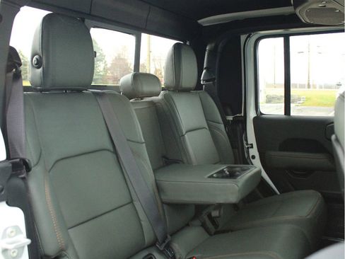 New 2026 Jeep Gladiator Mojave AWD/4WD image 28