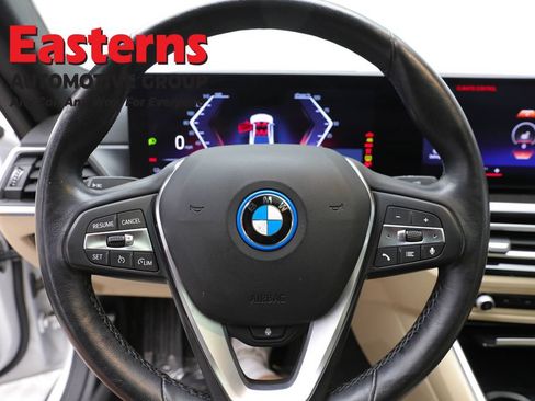 Used 2023 BMW i4 eDrive35 w/ Premium Package RWD image 10