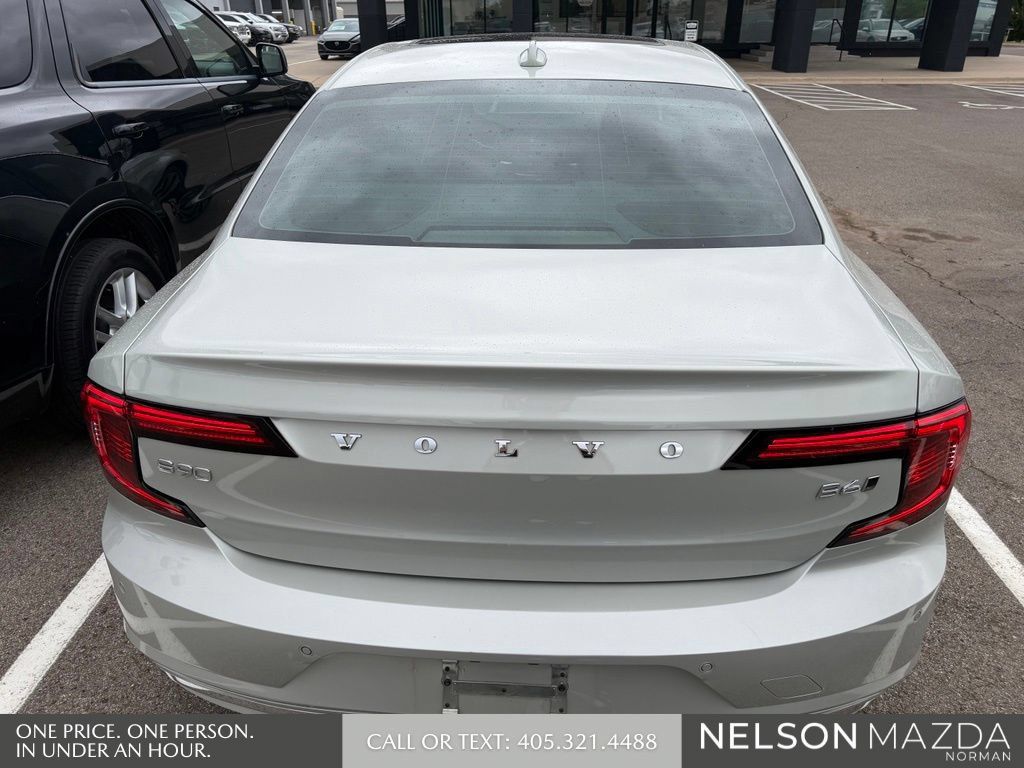Used 2022 Volvo S90 B6 Inscription w/ Advanced Package AWD/4WD image 7