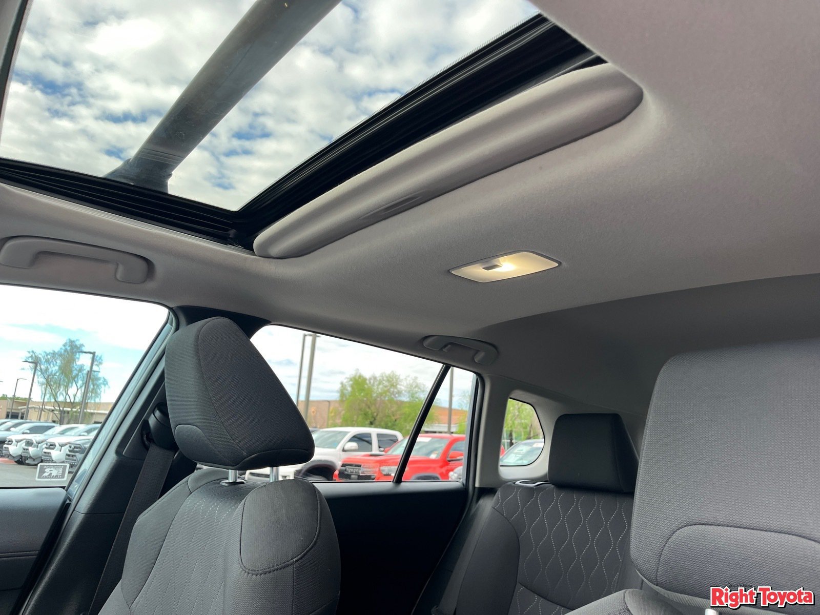 Certified 2024 Toyota Corolla Cross LE w/ Moonroof Package FWD image 32