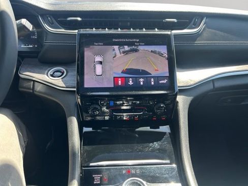 Used 2024 Jeep Grand Cherokee Limited w/ Luxury Tech Group II AWD/4WD image 22