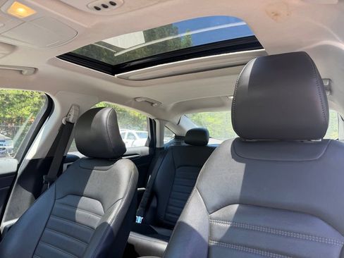 Used 2015 Ford Fusion SE w/ Equipment Group 202A FWD image 10