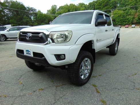 Used 2013 Toyota Tacoma 4x4 Double Cab w/ SR5 Pkg image 13