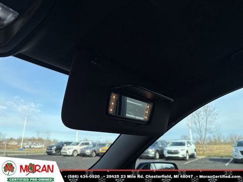 Used 2022 Chevrolet Traverse LT image 24