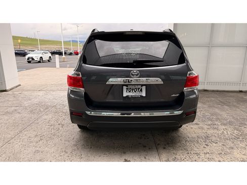 Used 2013 Toyota Highlander SE image 7