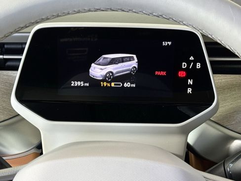 Used 2025 Volkswagen ID. Buzz 1st Edition image 12