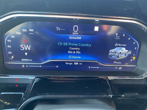 Used 2022 Chevrolet Silverado 1500 LT image 31