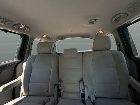 Used 2012 Honda Odyssey EX image 20