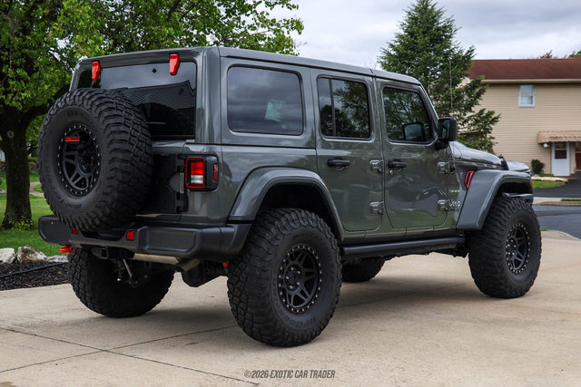 Used 2022 Jeep Wrangler Unlimited Sahara w/ Cold Weather Group AWD/4WD image 8