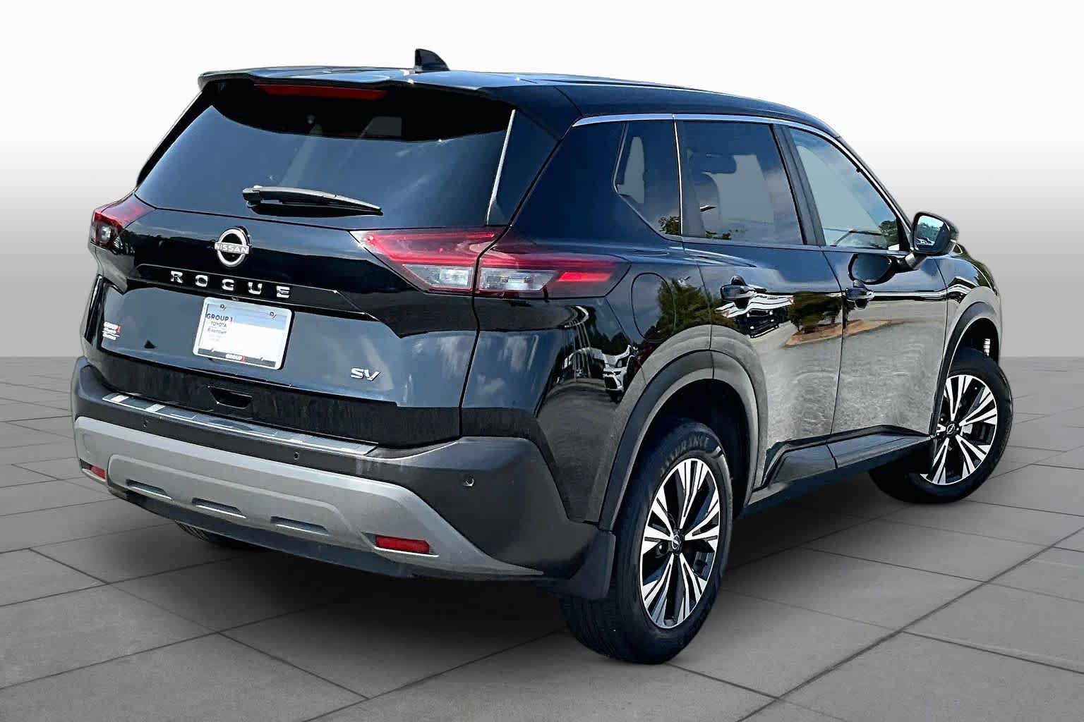 Used 2023 Nissan Rogue SV FWD image 12