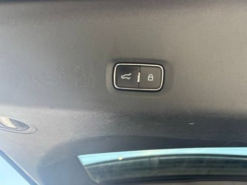 Used 2025 Ford Expedition Active AWD/4WD image 15