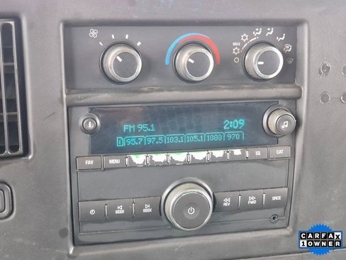 Used 2015 Chevrolet Express 2500 image 19