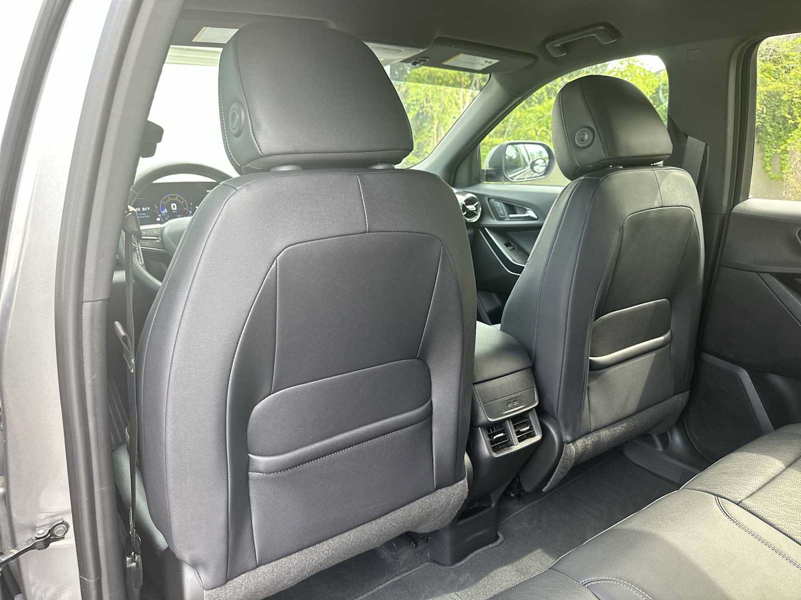 Certified 2025 Chevrolet Equinox LT w/ Convenience Package II FWD image 16