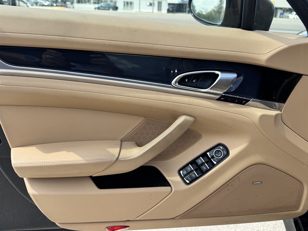 Used 2013 Porsche Panamera S RWD image 7