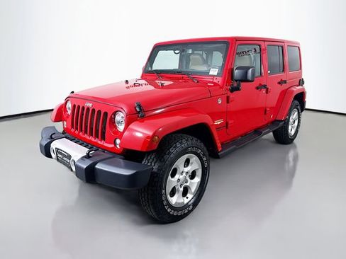 Used 2014 Jeep Wrangler Unlimited Sahara w/ Dual Top Group AWD/4WD image 3