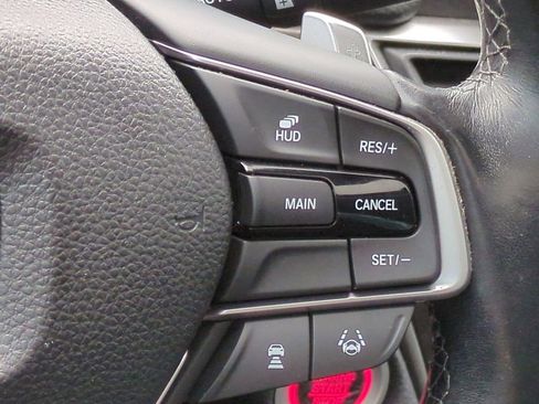 Used 2018 Honda Accord Touring image 27