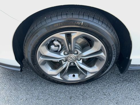 Used 2024 Honda Accord EX image 9