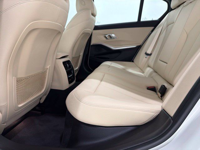 Used 2020 BMW 330i xDrive Sedan w/ Convenience Package AWD/4WD image 17