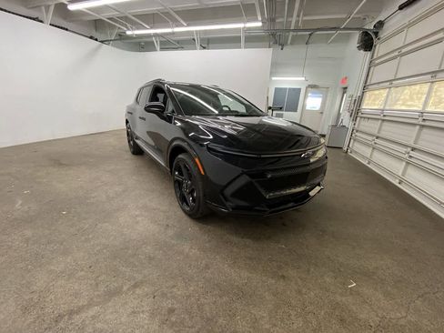 Used 2024 Chevrolet Equinox EV RS image 8