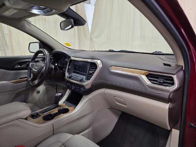 Used 2017 GMC Acadia Denali w/ Technology Package AWD/4WD image 40