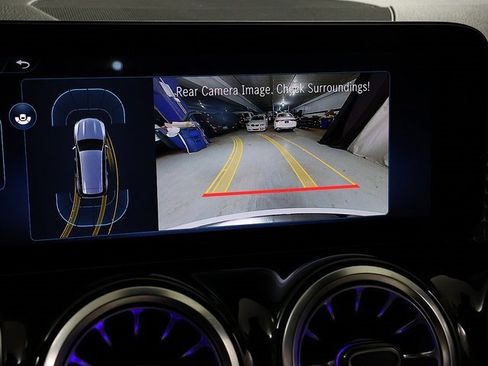 Certified 2025 Mercedes-Benz GLB 250 4MATIC image 20