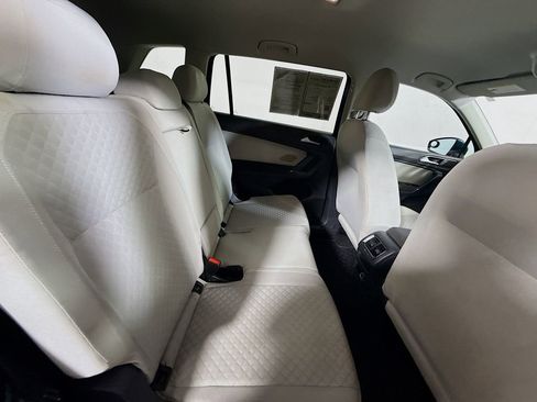 Used 2018 Volkswagen Tiguan S FWD image 27