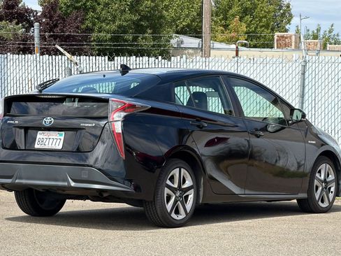 Used 2017 Toyota Prius Three Touring w/ Carpet Mat Package FWD image 3