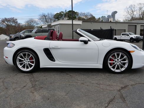 Used 2021 Porsche 718 Boxster Roadster / PDK / Bordeaux Red image 37