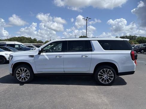 New 2026 GMC Yukon XL Denali w/ Denali Reserve Package AWD/4WD image 6