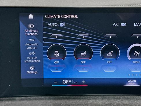 Used 2023 BMW X7 xDrive40i w/ Premium Package image 21