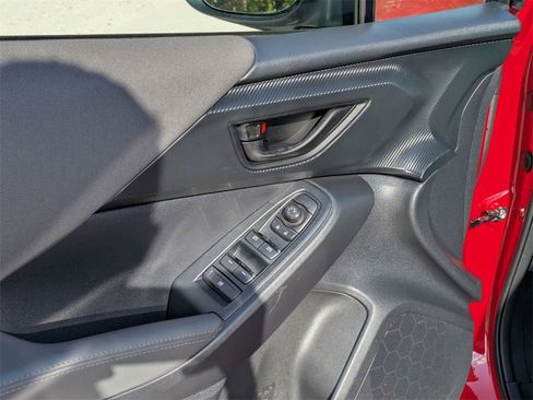 Used 2024 Subaru Crosstrek 2.0i Premium image 3