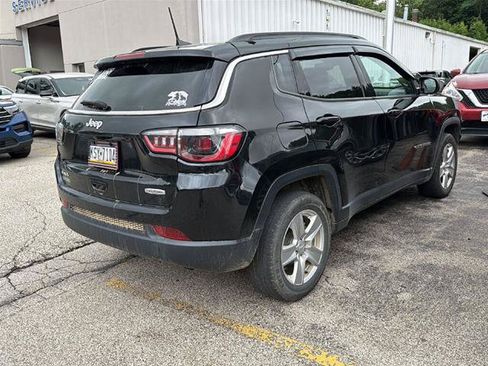 Used 2022 Jeep Compass Latitude w/ Convenience Group AWD/4WD image 4