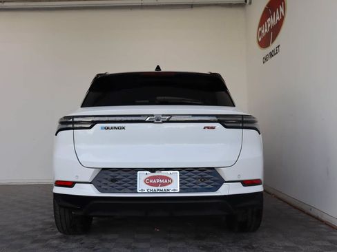 Used 2024 Chevrolet Equinox EV RS FWD image 6