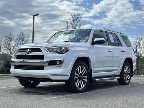 Used 2024 Toyota 4Runner Limited image 20