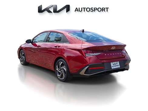 Used 2025 Hyundai Elantra SEL image 10