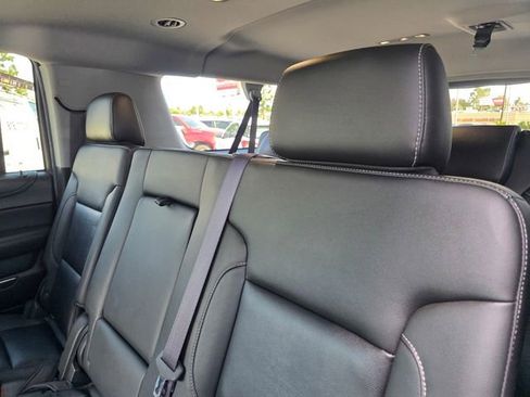 Used 2016 Chevrolet Suburban LT image 14