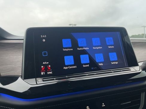 Certified 2025 Volkswagen Atlas SEL image 22