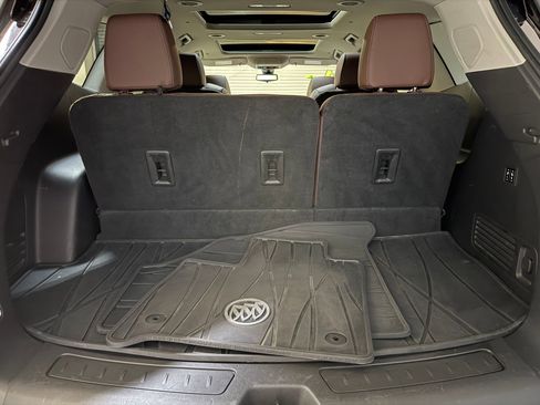 Used 2021 Buick Enclave Avenir w/ Avenir Technology Package image 42