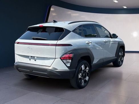 Used 2024 Hyundai Kona SEL AWD/4WD image 5