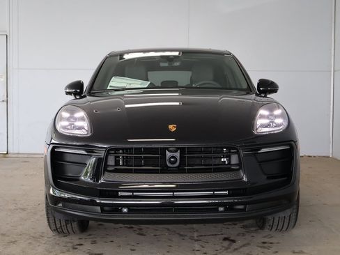 New 2025 Porsche Macan image 12