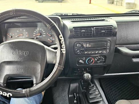 Used 2004 Jeep Wrangler SE image 8